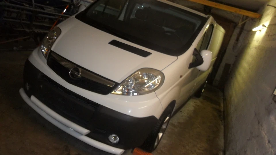 Opel Vivaro Long 2