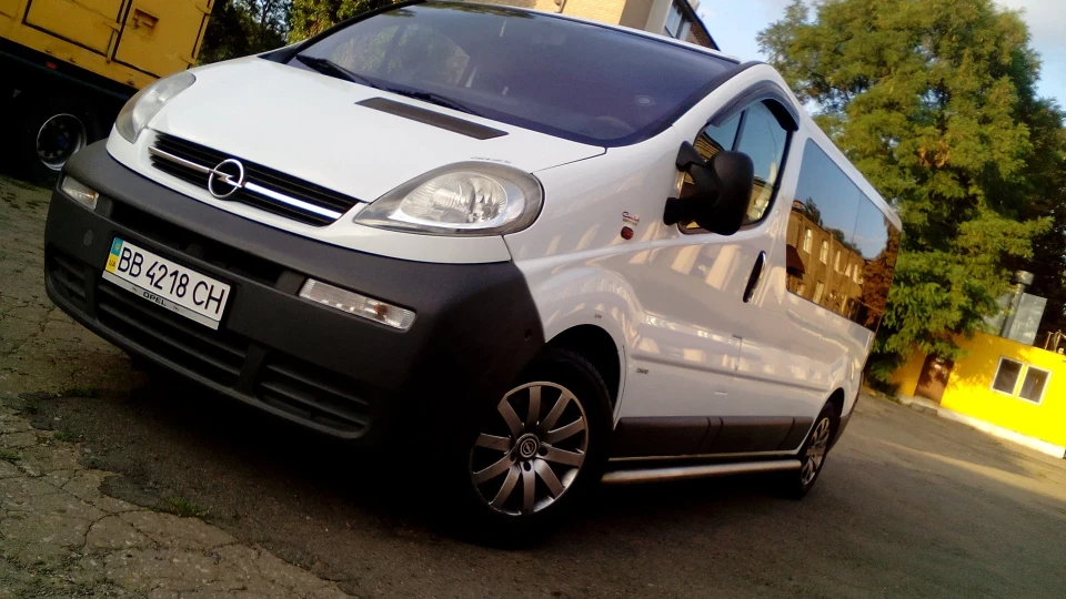 Opel Vivaro малюк 2