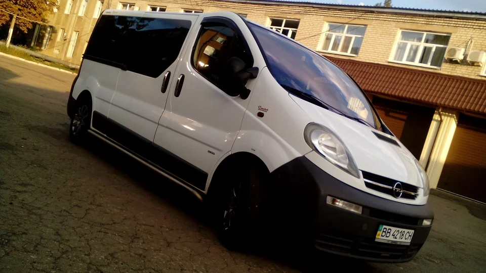 Opel Vivaro малюк 3