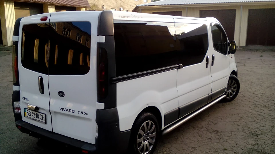 Opel Vivaro малюк 4