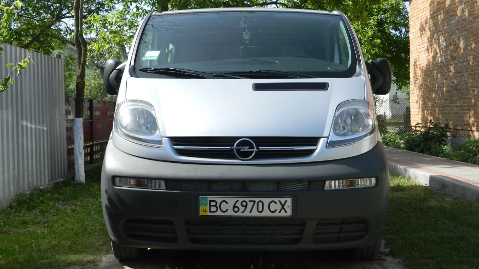 Opel Vivaro manusa 2