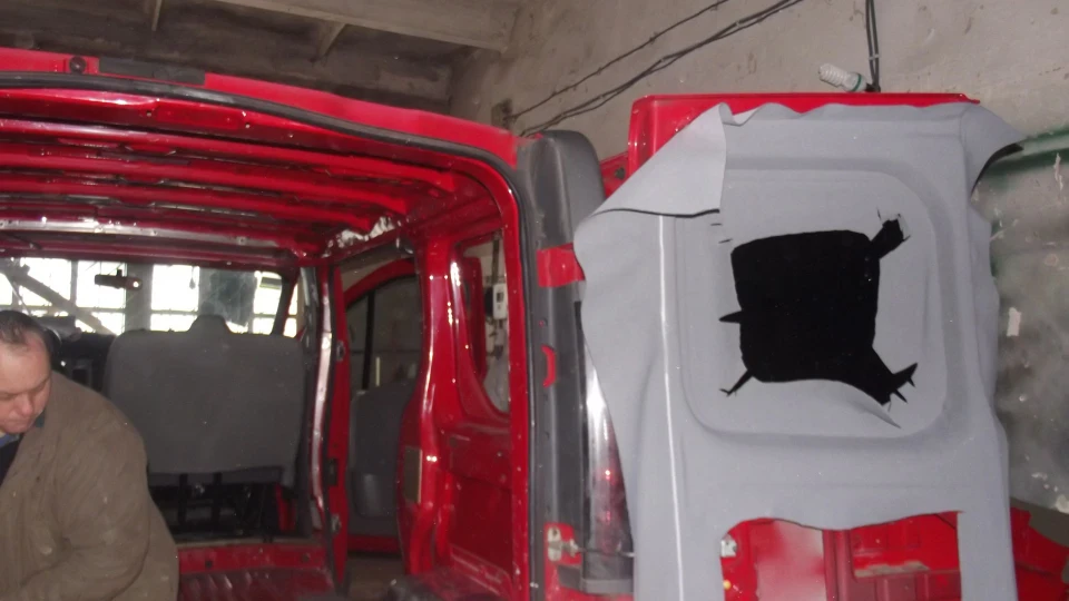 Opel Vivaro переобладнаний 4