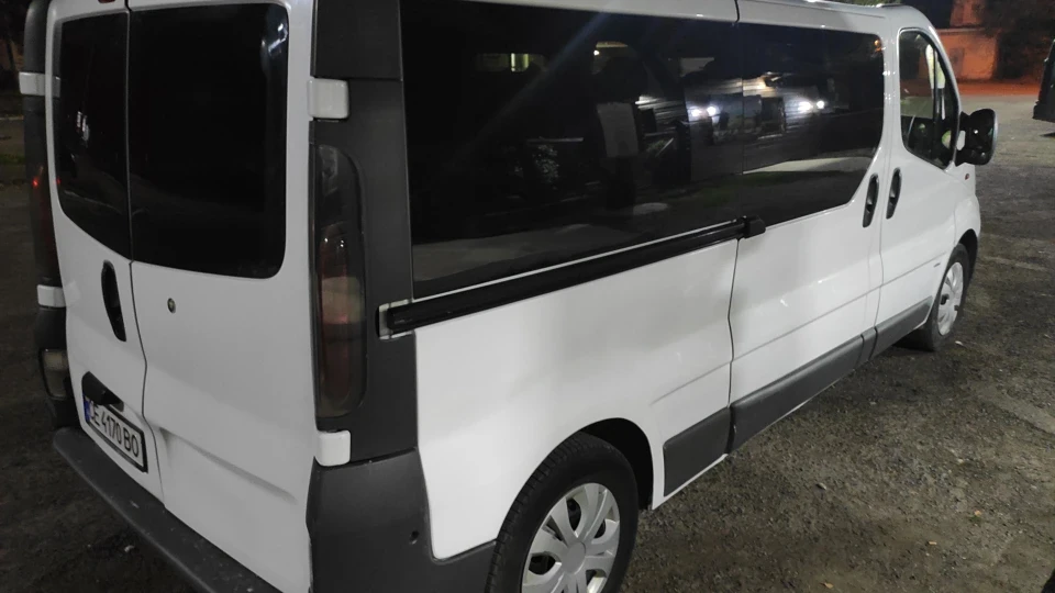 Opel Vivaro Просто бусик 2