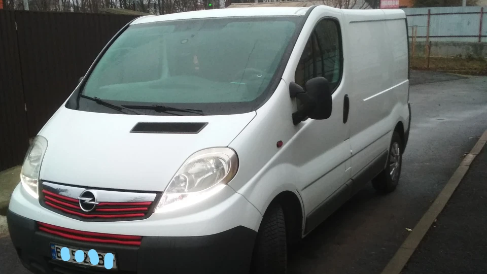 Opel Vivaro Робочий галавастик 2