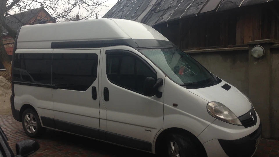 Opel Vivaro літак