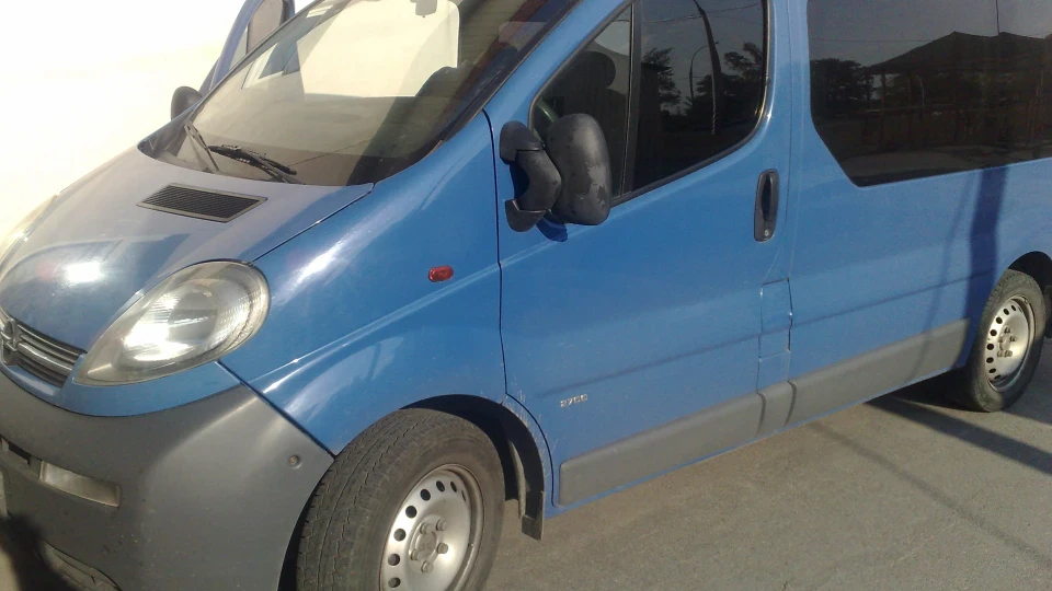 Opel Vivaro Синій металік 1.9 турбо