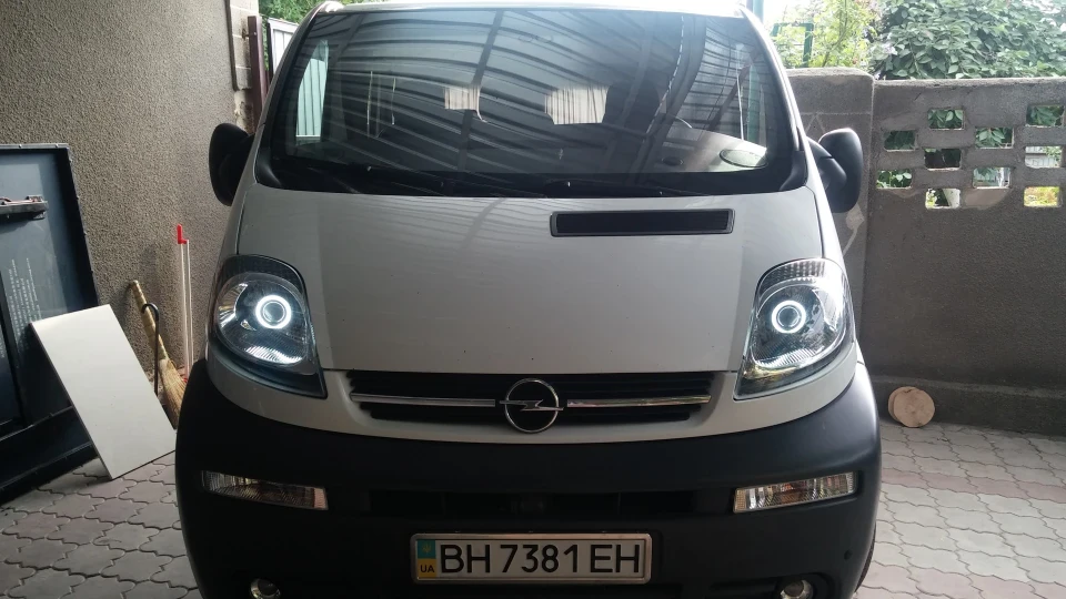 Opel Vivaro TURBO DIZEL 1.9 DCI 2