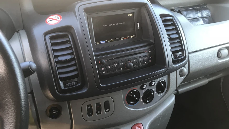 Opel Vivaro Вулиця червоних ліхтарів 5