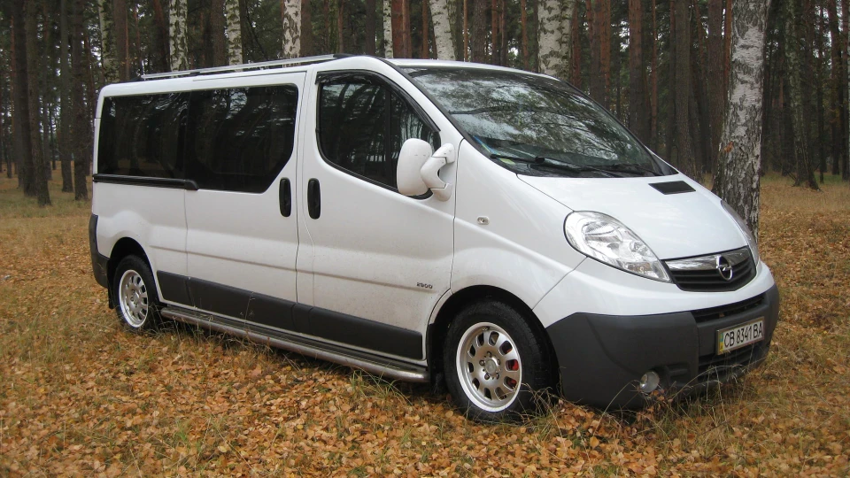 Opel Vivaro White dragon 2.0 4
