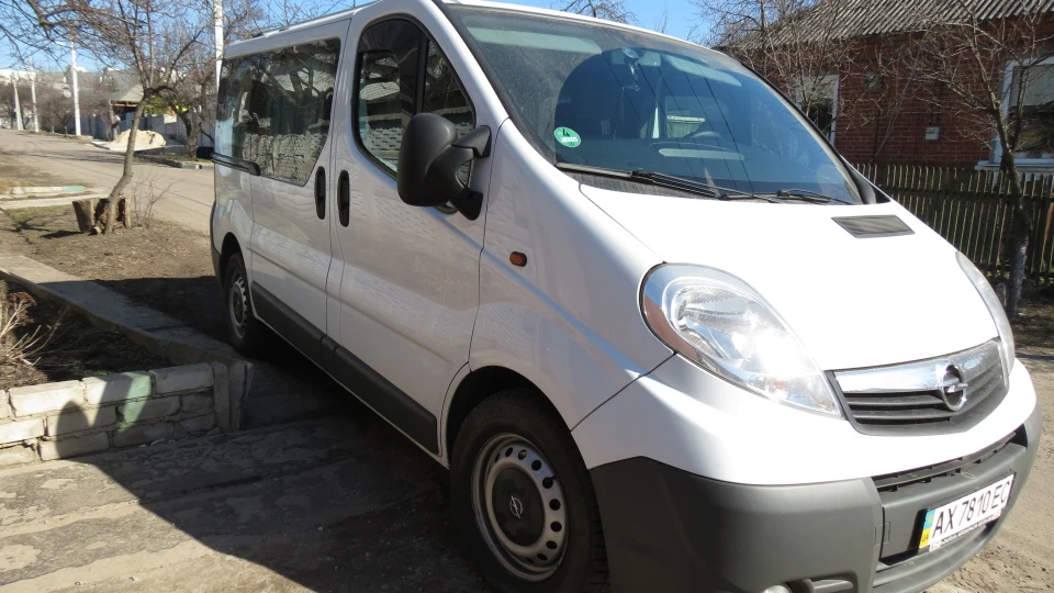 Opel Vivaro "White Forse 2.5" 4