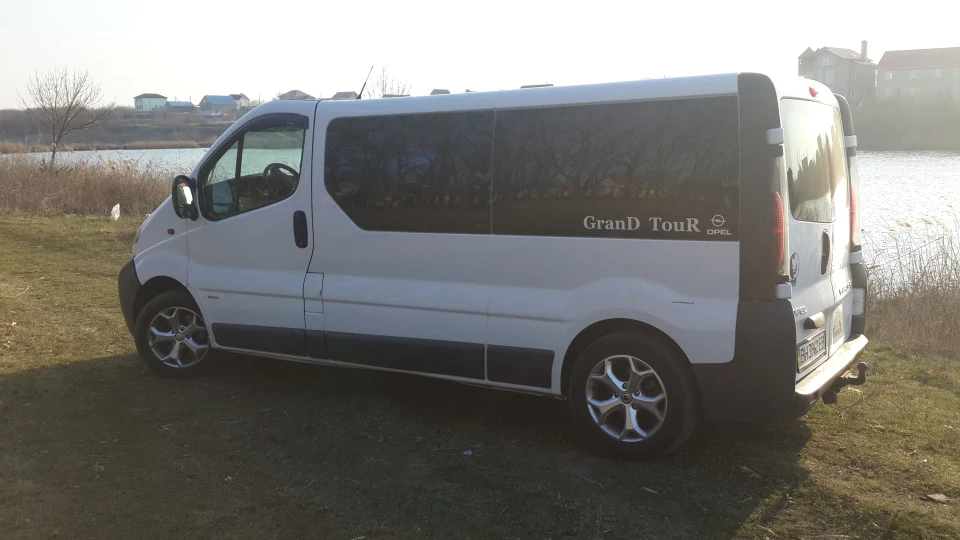 Opel Vivaro Похмурий Біляшик 5