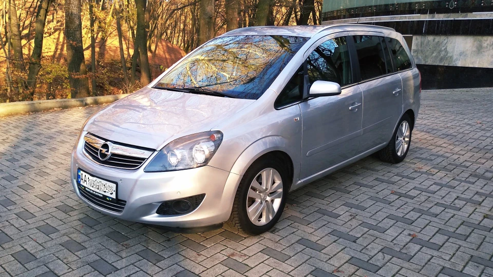 Opel Zafira 5