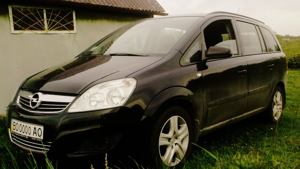 Opel Zafira 4