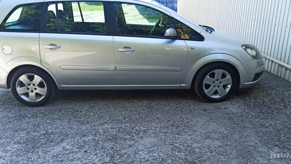 Opel Zafira 2