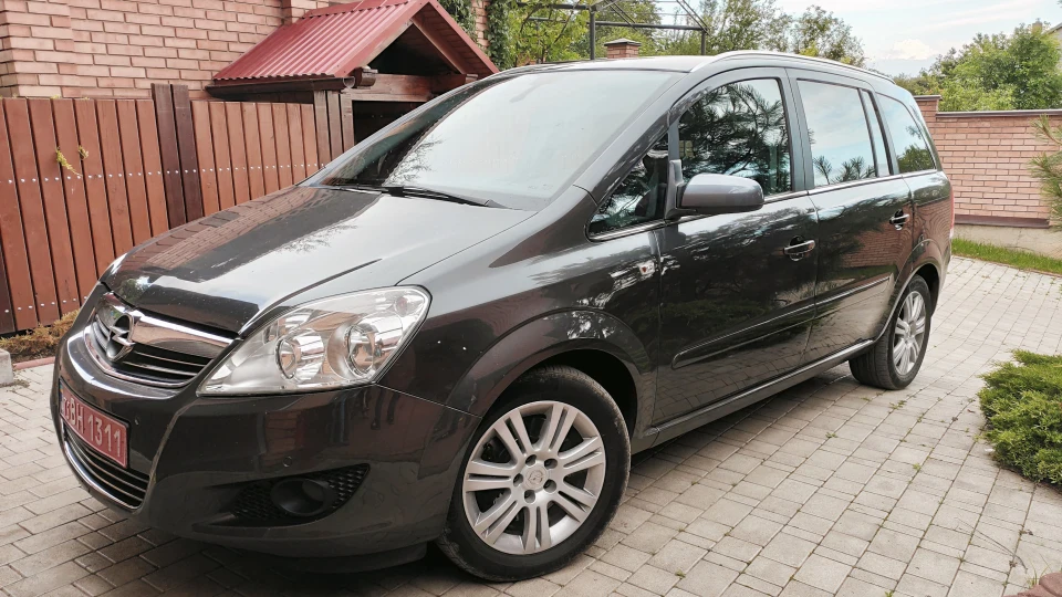 Opel Zafira 1.7 DTR 4