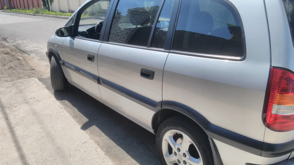 Opel Zafira 1.8 ат Elegance 5