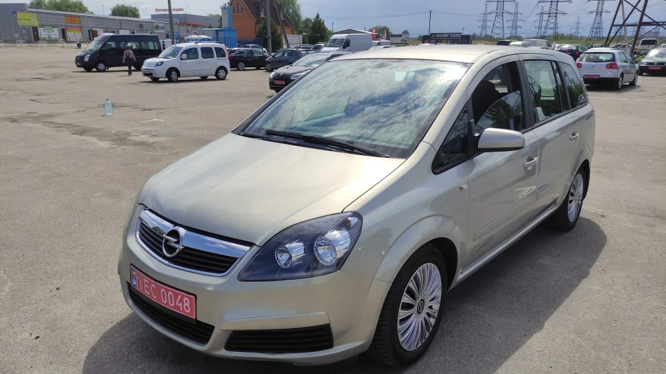 Opel Zafira 1,8 бензин