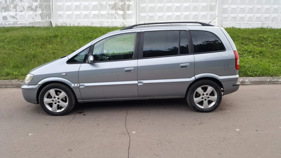 Opel Zafira 2.0 DTI AT Familyvoz 2