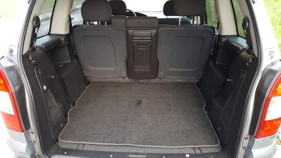Opel Zafira 2.0 DTI AT Familyvoz 4