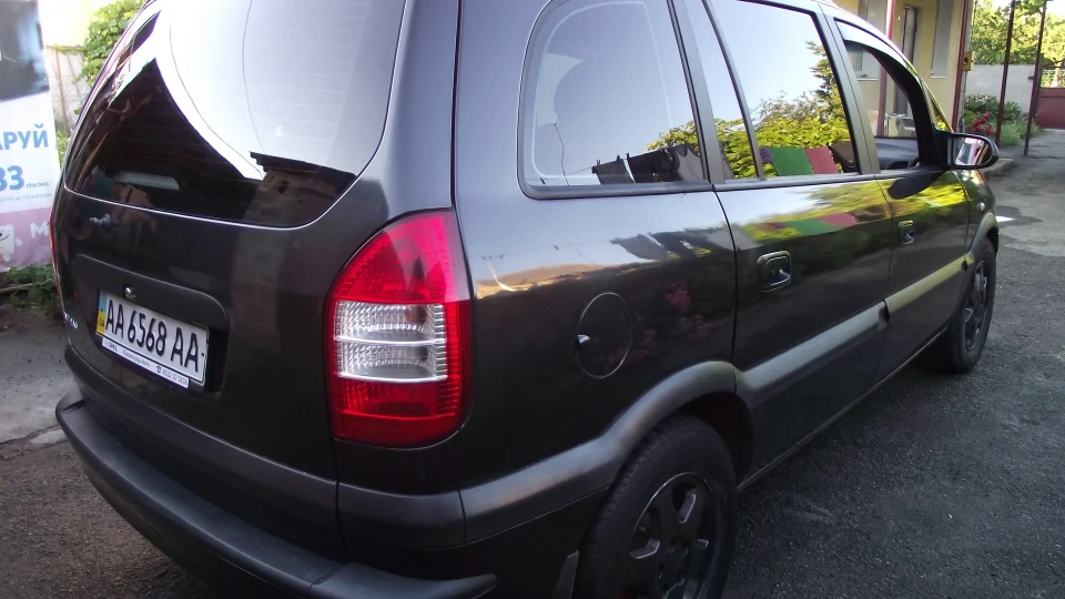 Opel Zafira 2.0 TD 2