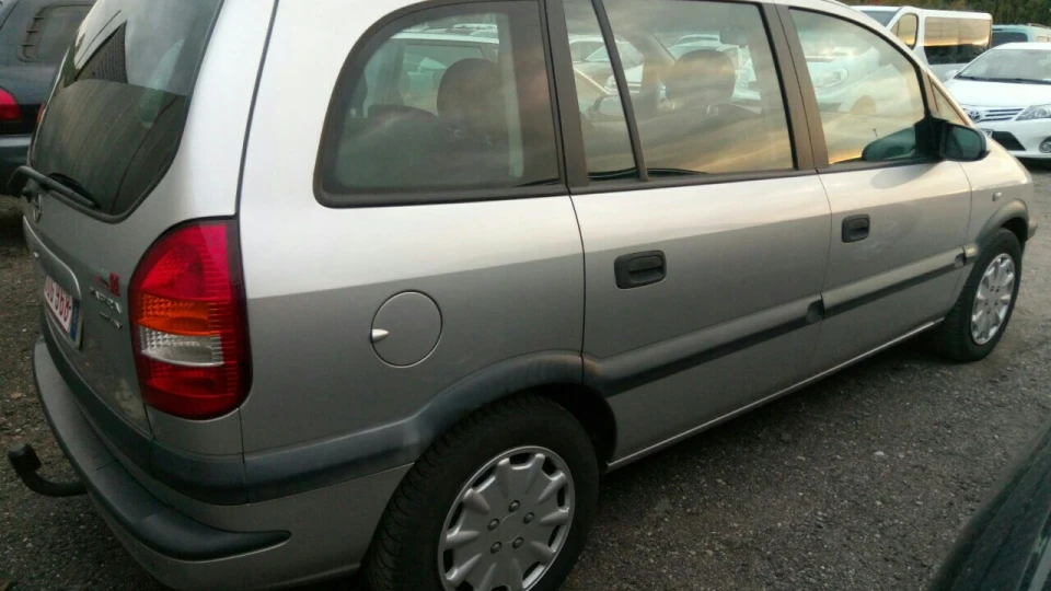 Opel Zafira 2.0 TDI 4