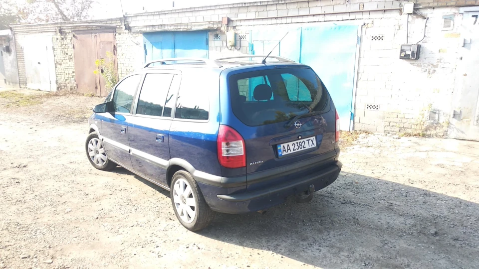 Opel Zafira 2.2 бензин 2