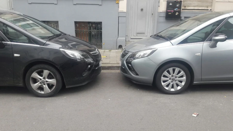 Opel Zafira black fox