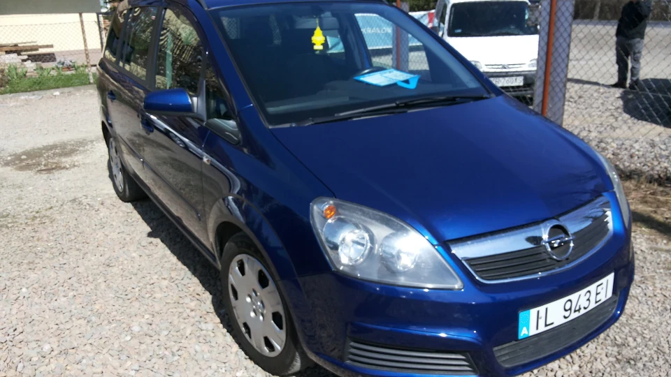Opel Zafira Блискавка