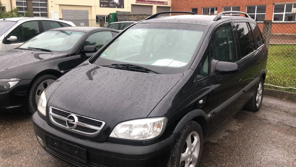 Opel Zafira Чорний 2.2 Y22DTR 3
