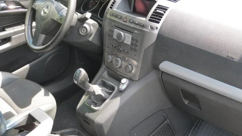 Opel Zafira Сімейна конячка 2