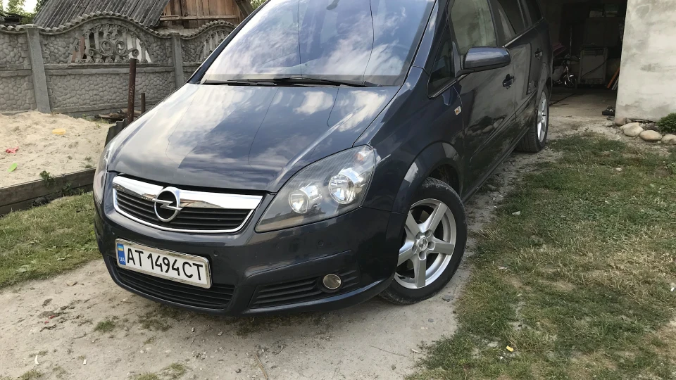 Opel Zafira Turbo 1.9 Cdti 5