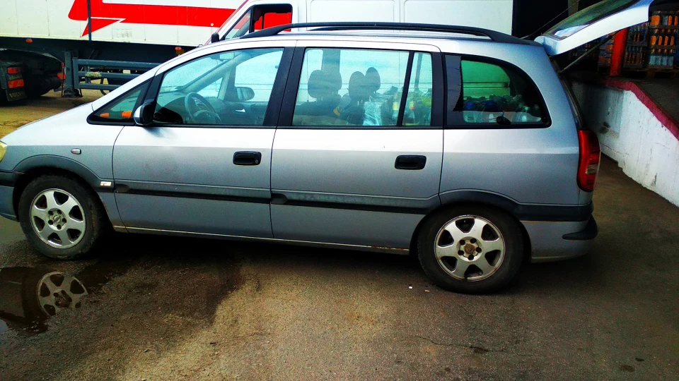 Opel Zafira Y20DTH 3