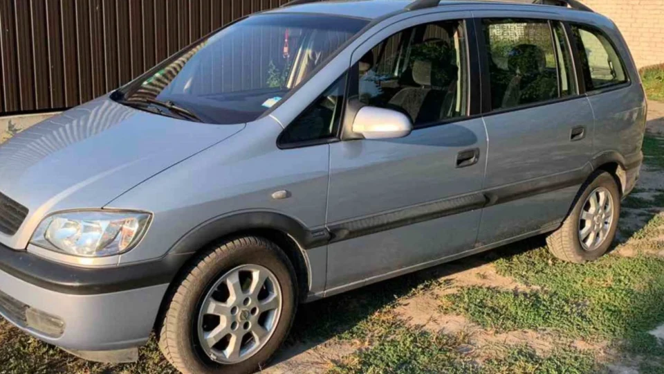 Opel Zafira Z 16XE 1.6 Comfort 2