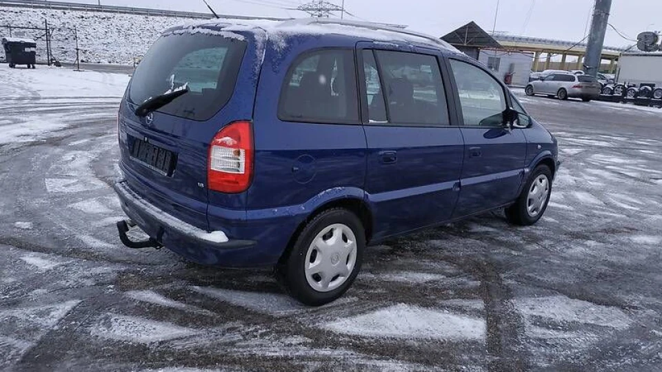 Opel Zafira Z18XE 2