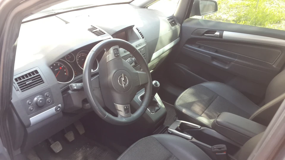 Opel Zafira Z18XER