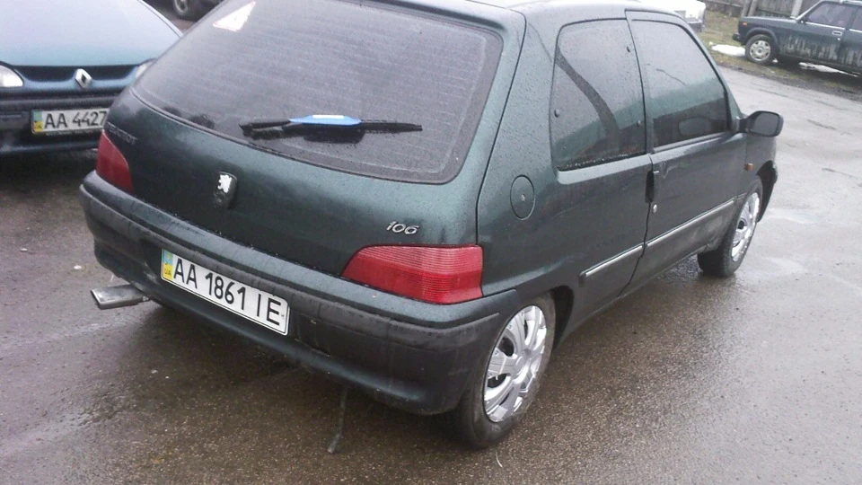 Peugeot 106 1.1 зелений металік