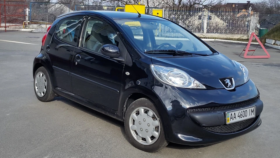 Peugeot 107 1.0 на дровах 3