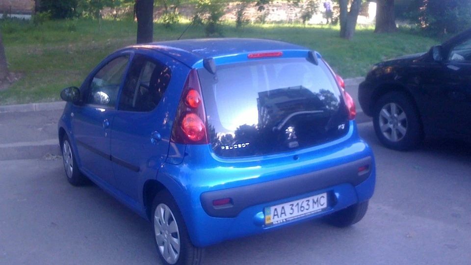 Peugeot 107 2012 electra blue 5
