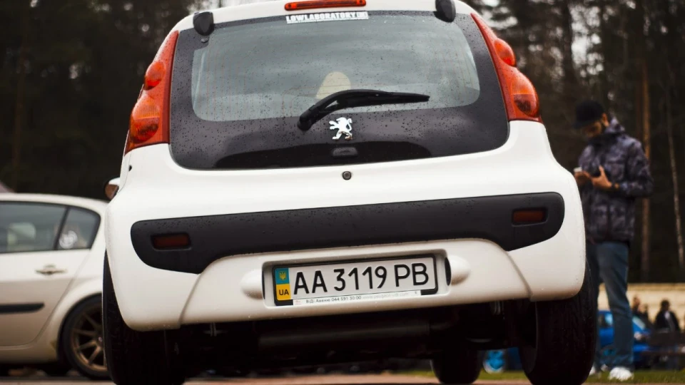 Peugeot 107 Drop it or die! 2