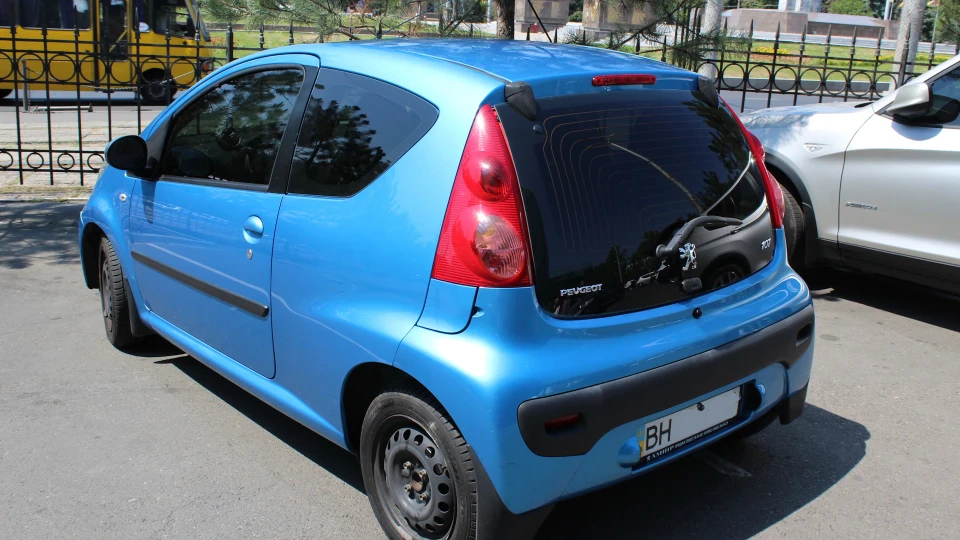 Peugeot 107 Дубль два) 3