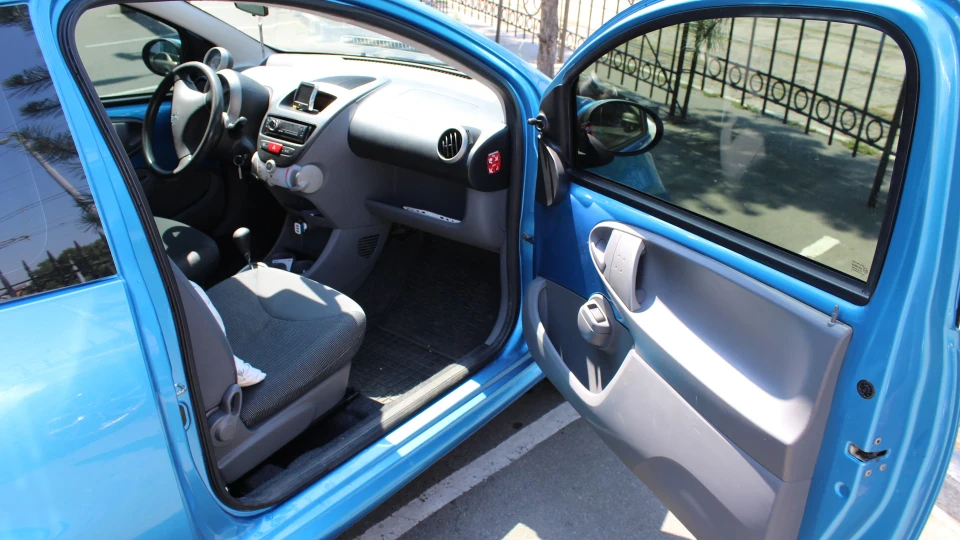Peugeot 107 Дубль два) 5