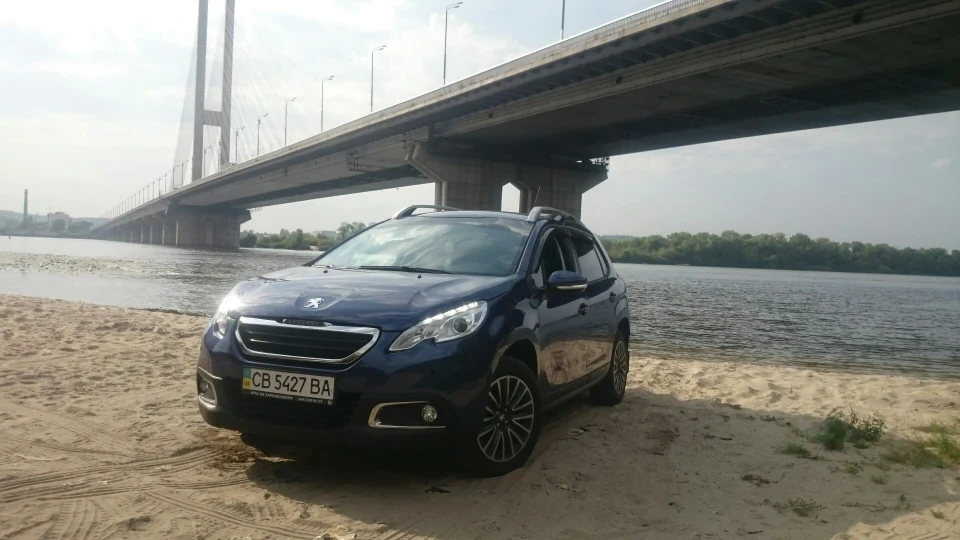 Peugeot 2008 Двигун 1.2, робот 4