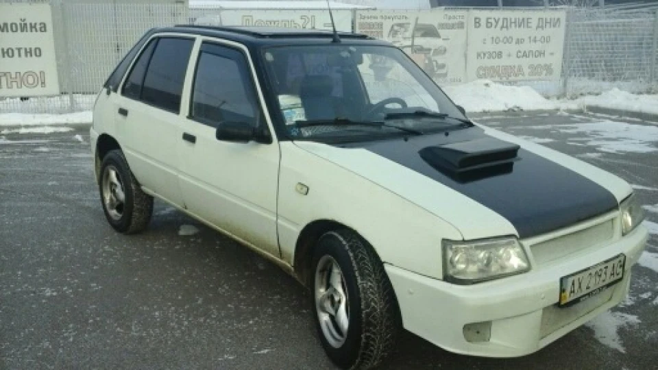 Peugeot 205 2