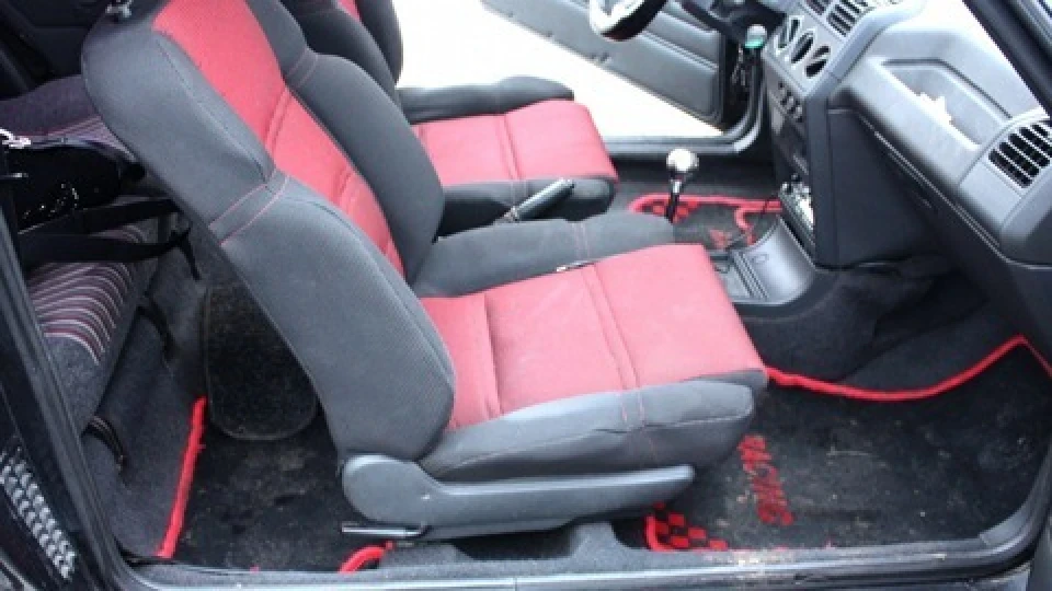 Peugeot 205 2