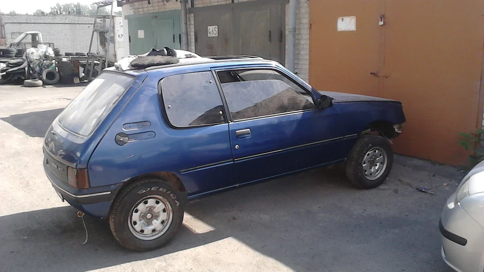 Peugeot 205 1.4 ХТ 3