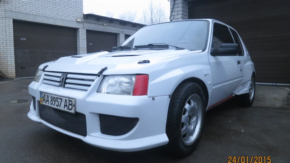 Peugeot 205 1.9 GTI 2