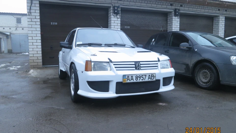 Peugeot 205 1.9 GTI 3
