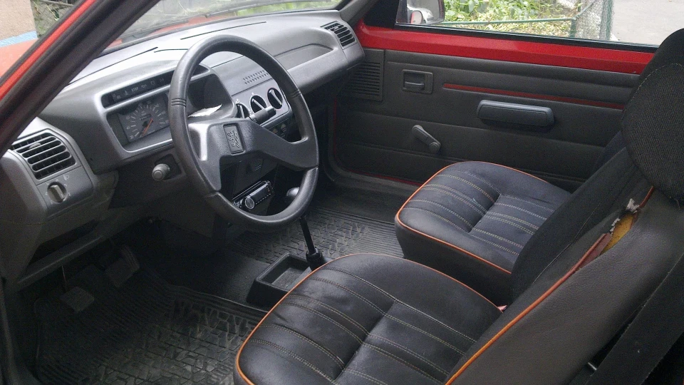 Peugeot 205 2 4