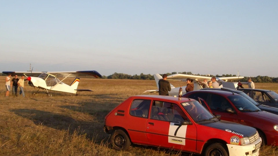 Peugeot 205 Буде Рейв) 5