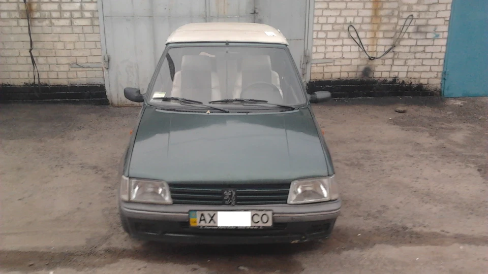 Peugeot 205 CABRIO Roland Garros 4